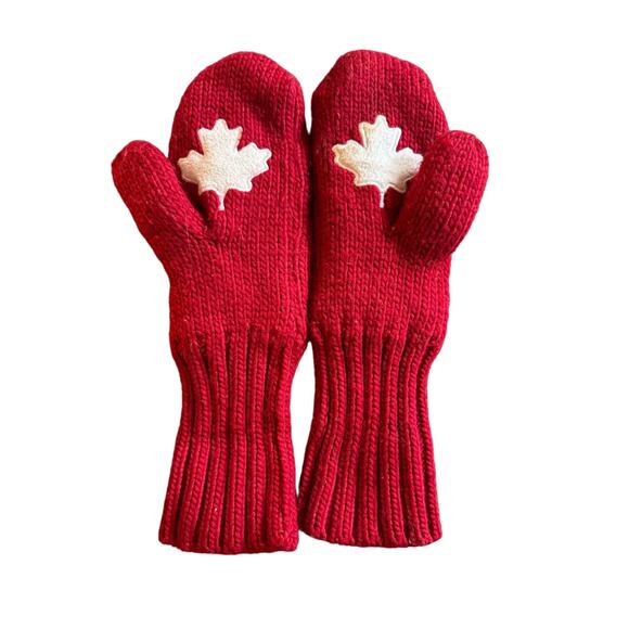 2010 Soft 2010 Vancouver Olympics Red Mittens with Maple Leaf - Picture 1 of 7